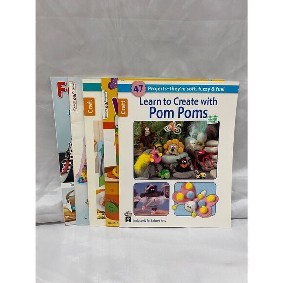 5 Crafting books lot For Foam Crafts Woodlet’s and Pom Pom’s Assorted Crafts - Picture 2 of 12